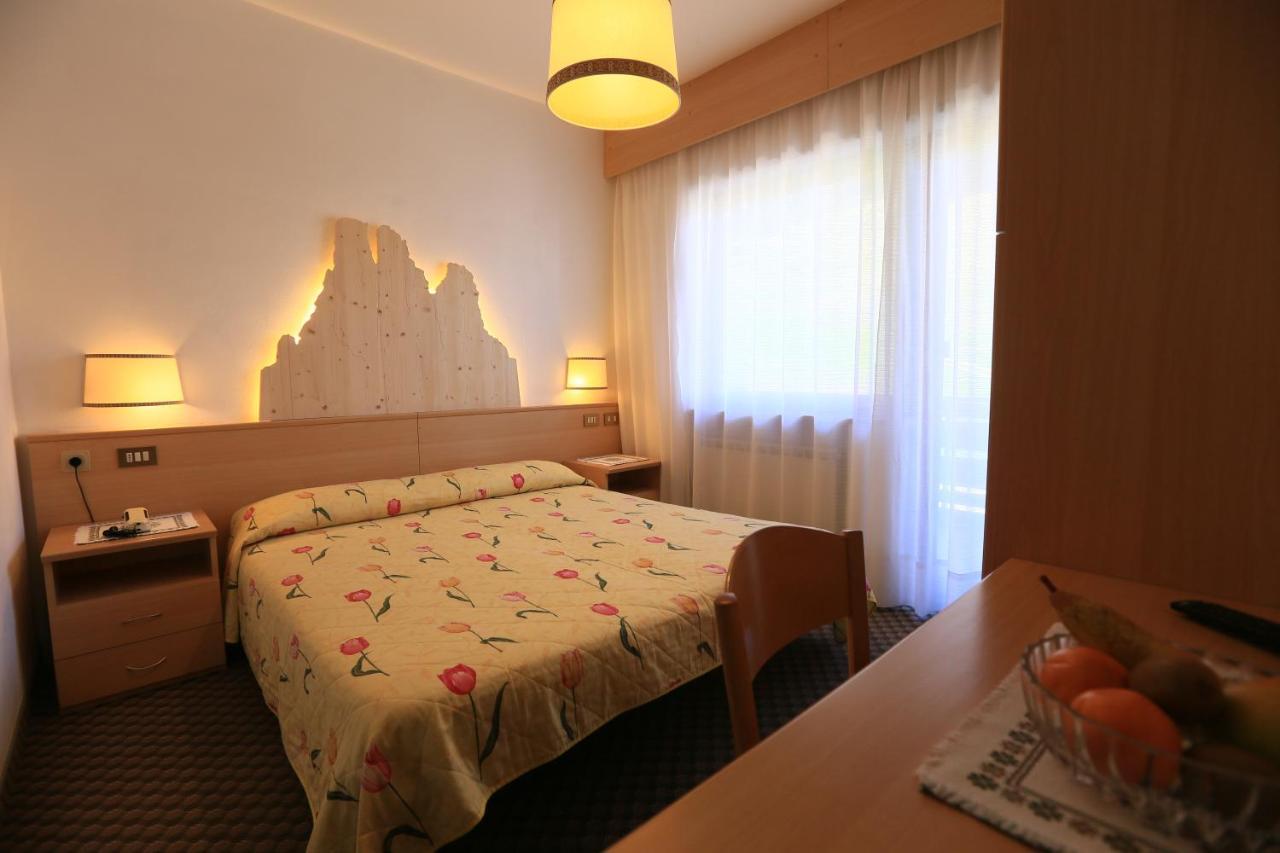 Hotel Miramonti Виго ди Фаса Екстериор снимка